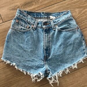 Women’s Levi’s cut off jeans, short size 9